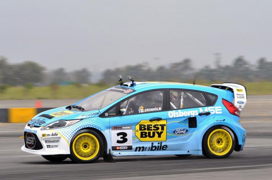  Ford Fiesta X Games 17 RallyCross 2011 года  (фото 27 из 30)